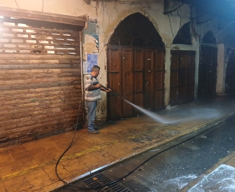 تنظيف الأسواق القديمة في مدينة طرابلس